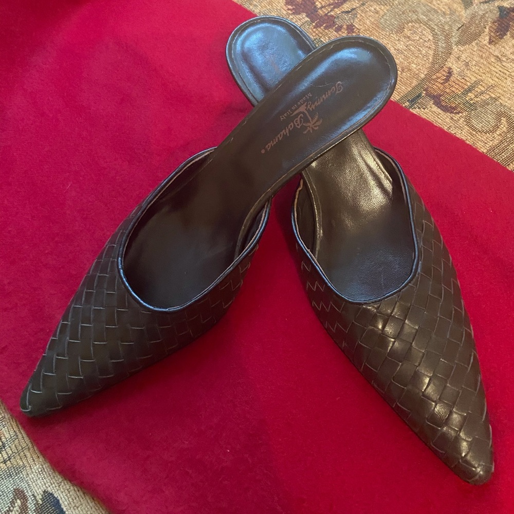 Tommy Bahama leather mules